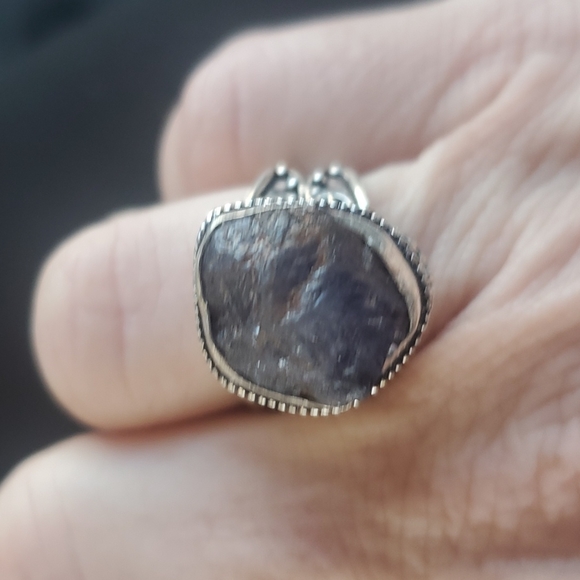 New Rough Iolite 925 Silver Ring. - Picture 11 of 16